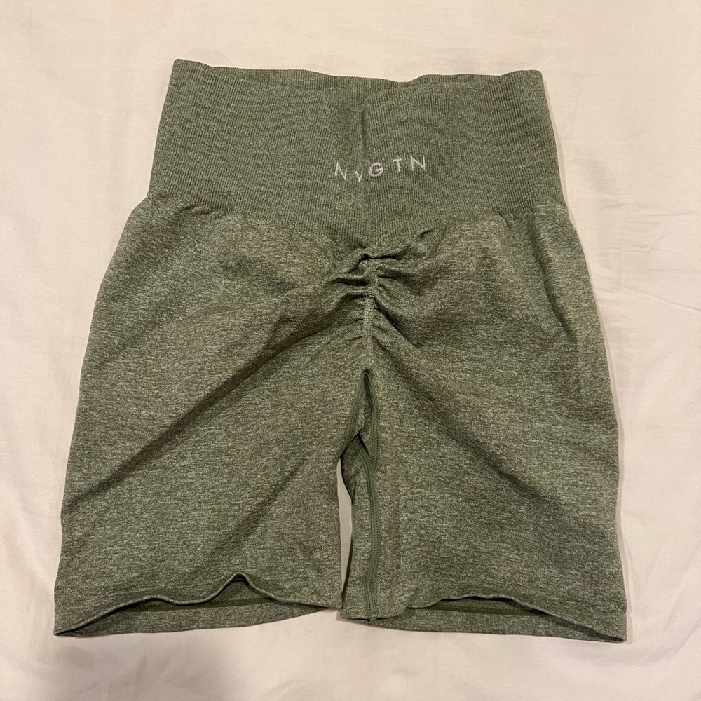 NVGTN Meadow Scrunch Seamless Shorts